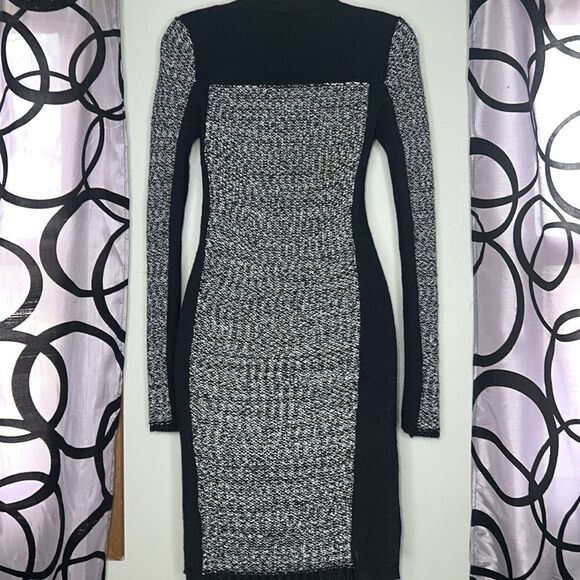 Gianni Bini Long sleeved Sweater Dress Small - Picture 7 of 11